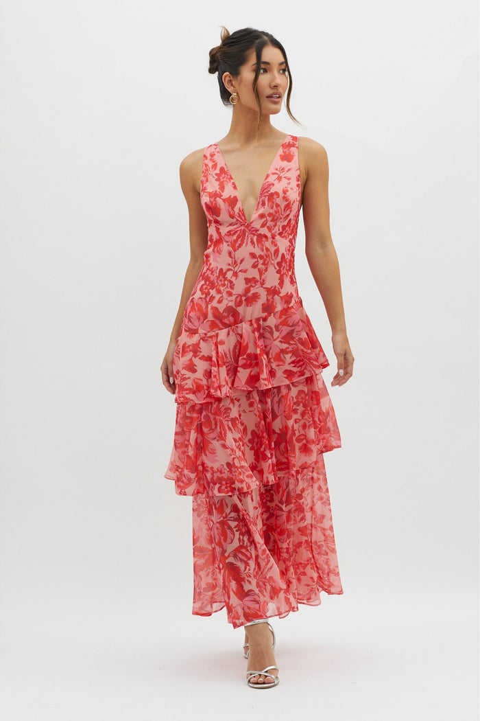 Maxi dress with floral pattern and ruffles for summer elegance