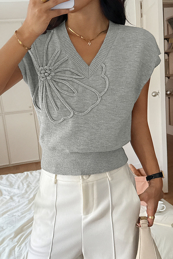 Cozy, loose-fitting knitted vest with a V-neck