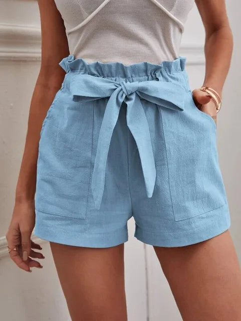 Women's high-waisted shorts with tie belt