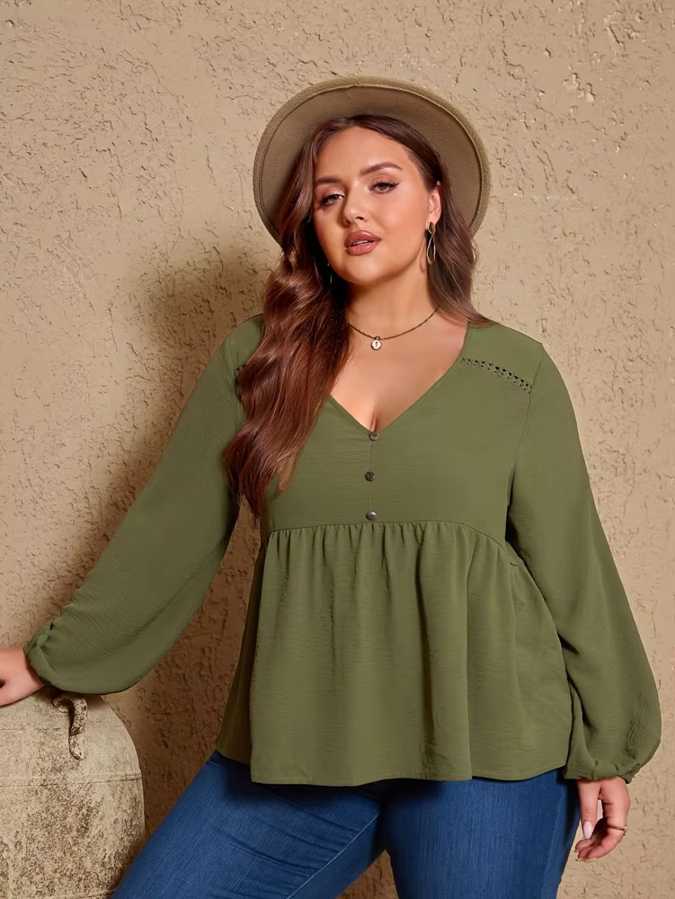 Oswald | Elegant V-neck blouse