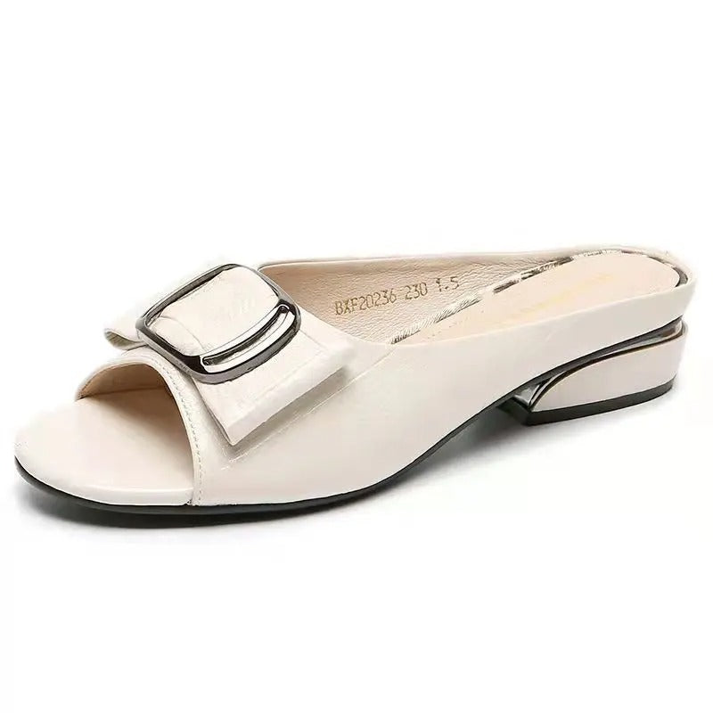 Leni | Stylish strappy sandals with buckle detail