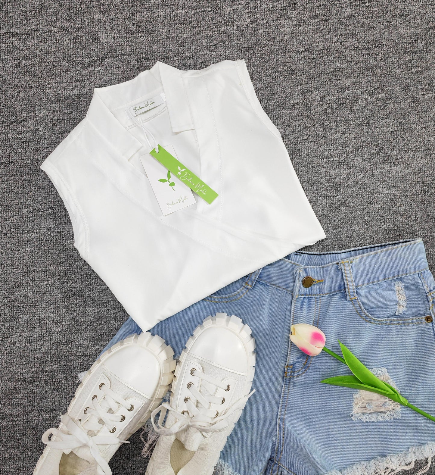 Gelise® Elegant sleeveless plain top