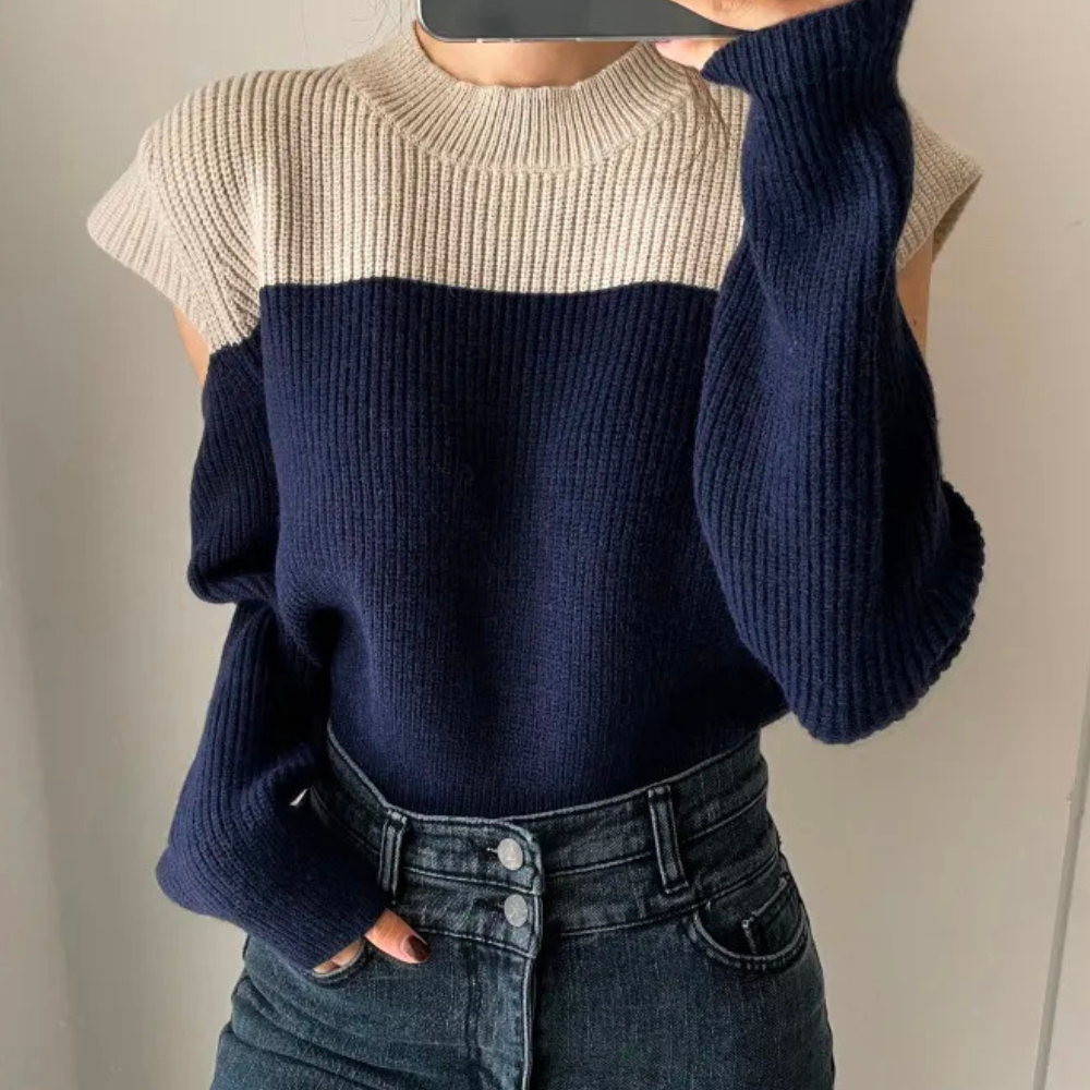 Two-tone knit sweater with cutouts on the sleeves 