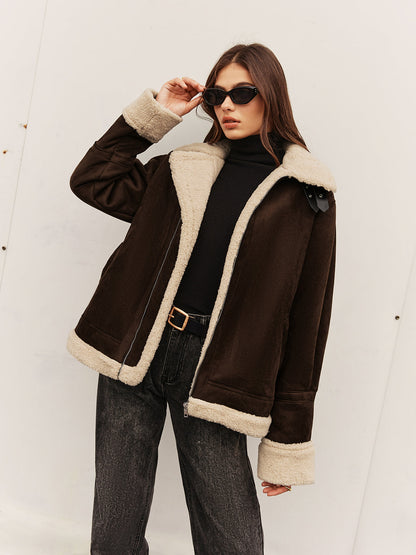 Vintage brown jacket with fleece lining and a relaxed fit 