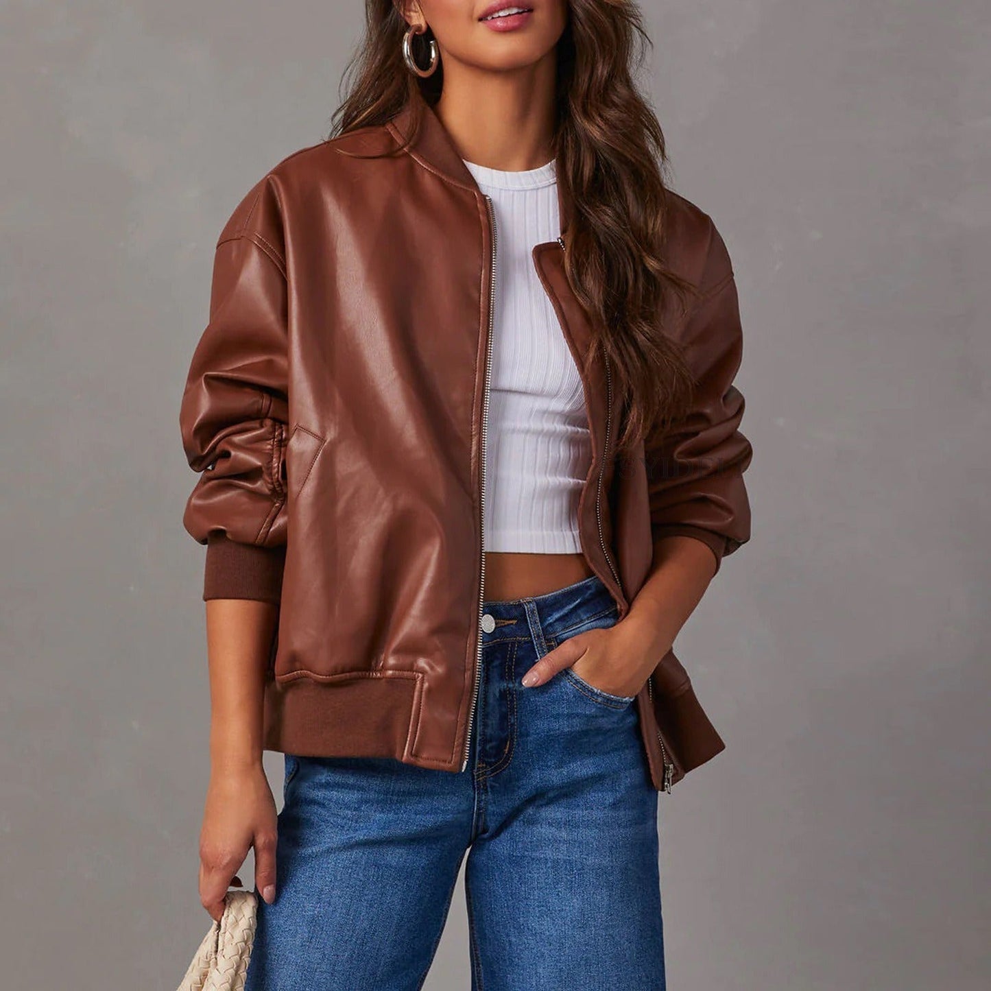 Timeless leather bomber jacket with zipper for women 