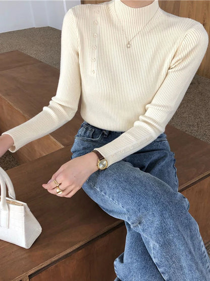 Adolf™ – Elegant sweater with decorative buttons and stand-up collar