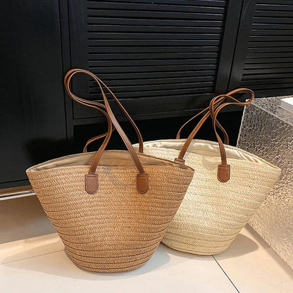 Julia | Woven straw bag for summer
