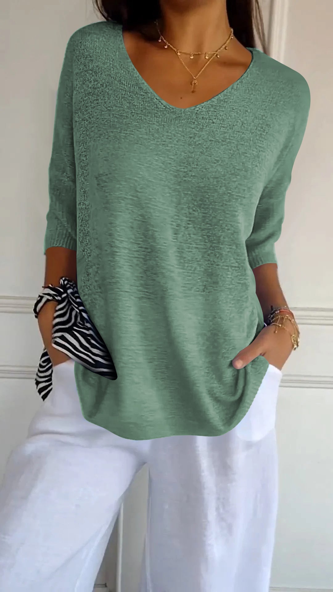 Holly | Oversized V-neck shirt