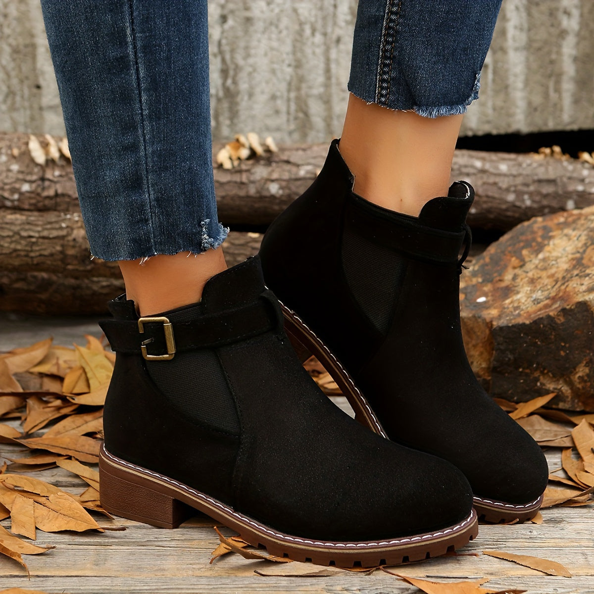 Stylish ankle boots with block heel, buckle straps and elastic side panels 