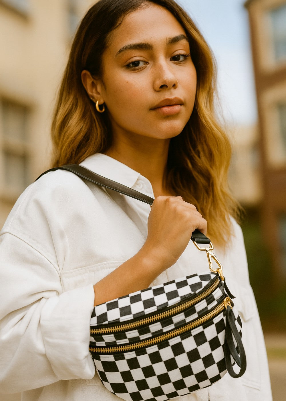 Elegant leather belt bag for hands-free fashion 