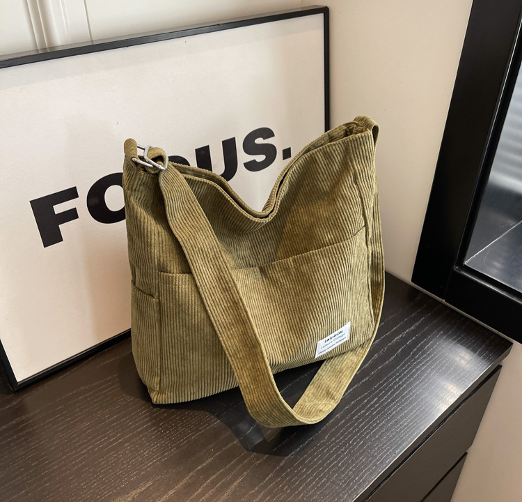 Julia | Women's Elegant Shoulder Bag