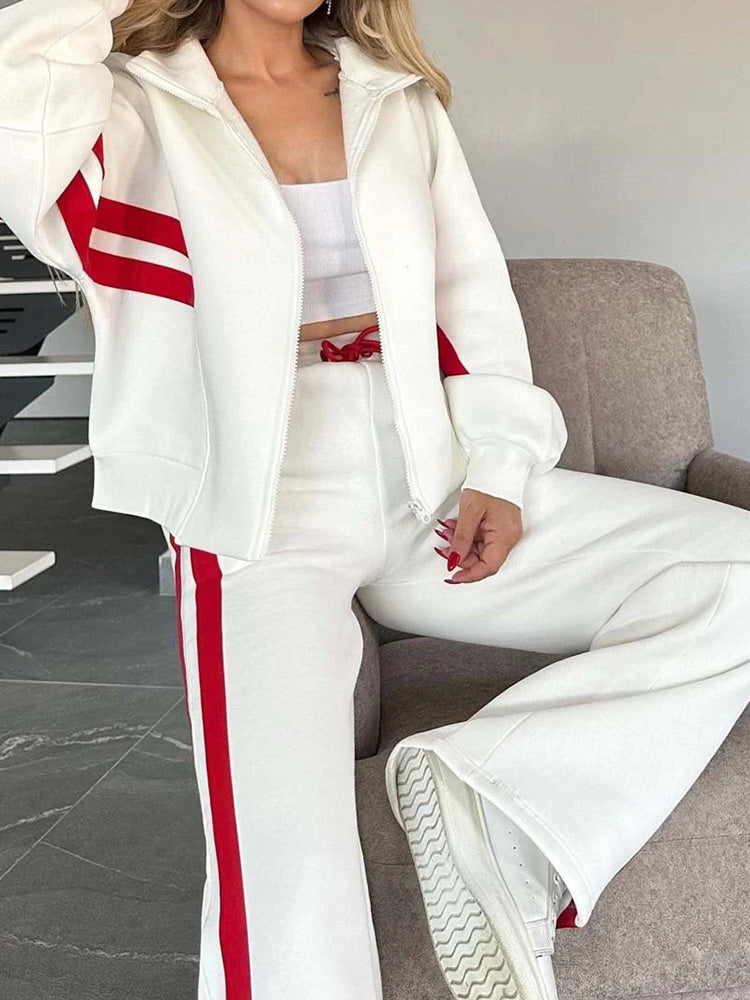 Cozy, casual 2-piece set with zip-up sweatshirt and trousers 