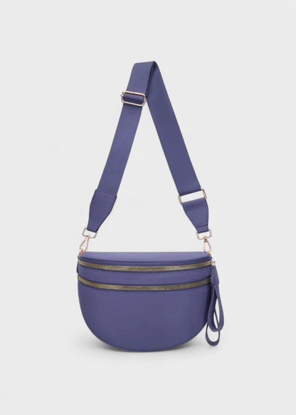 Elegant leather belt bag for hands-free fashion 