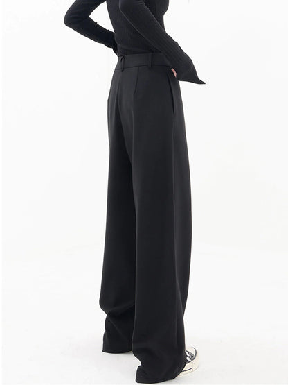 Flowing wide-leg trousers for effortless style 
