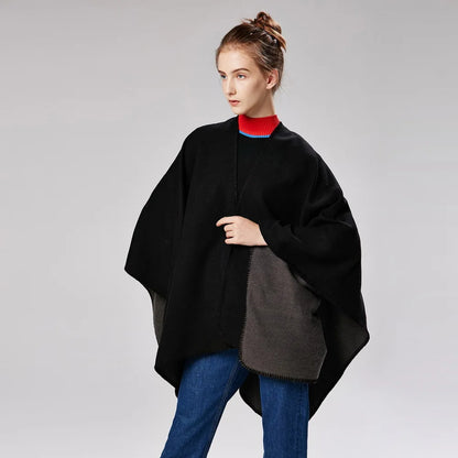 Frieda | Warm poncho with a flowing cut