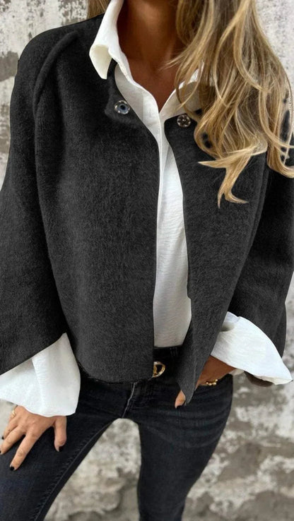 Stylish tailored coat made of a wool blend 