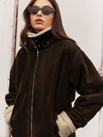 Vintage brown jacket with fleece lining and a relaxed fit 