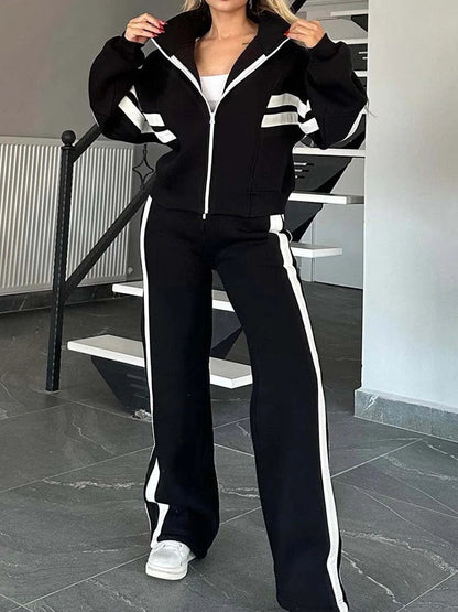 Cozy, casual 2-piece set with zip-up sweatshirt and trousers 