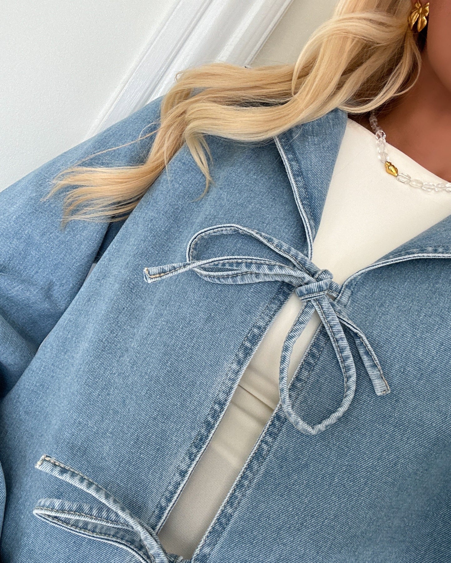 Elegant women's blazer for timeless style 