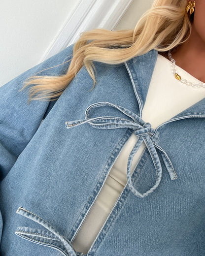 Elegant women's blazer for timeless style 