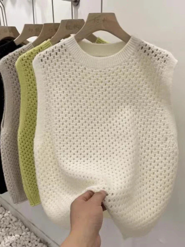 Women's Sleeveless Knit Sweater, Lightweight Loose Top 