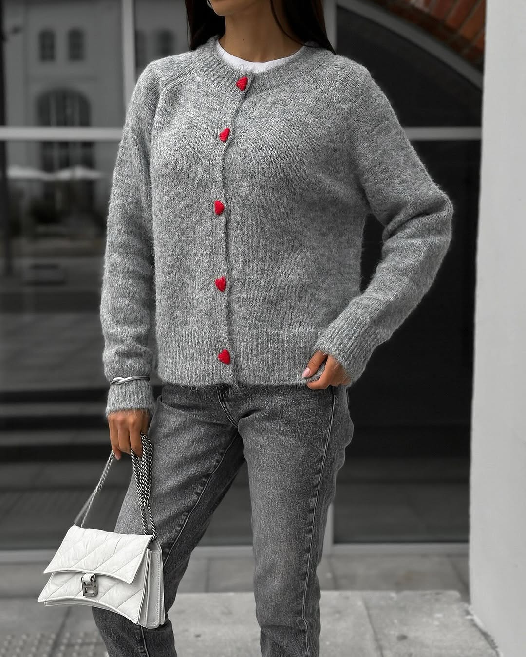 Mira | Cozy cardigan with heart buttons