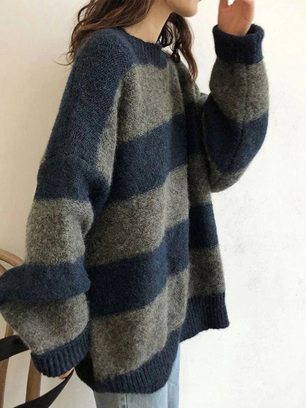 Comfortable, elegant, oversized knit sweater for women 