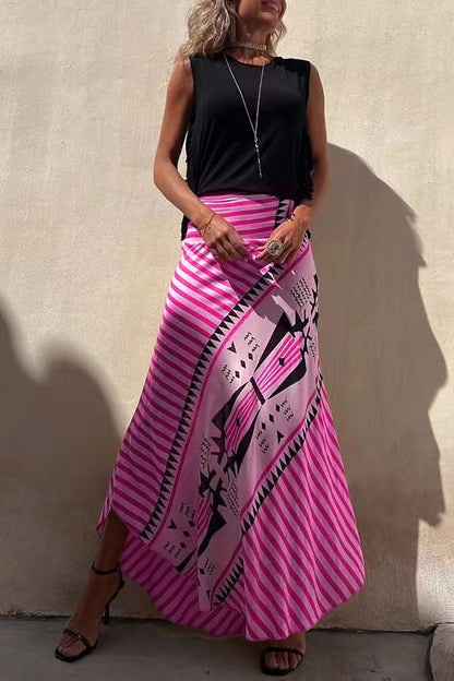 Maxi skirt with elastic waistband and geometric satin pattern 