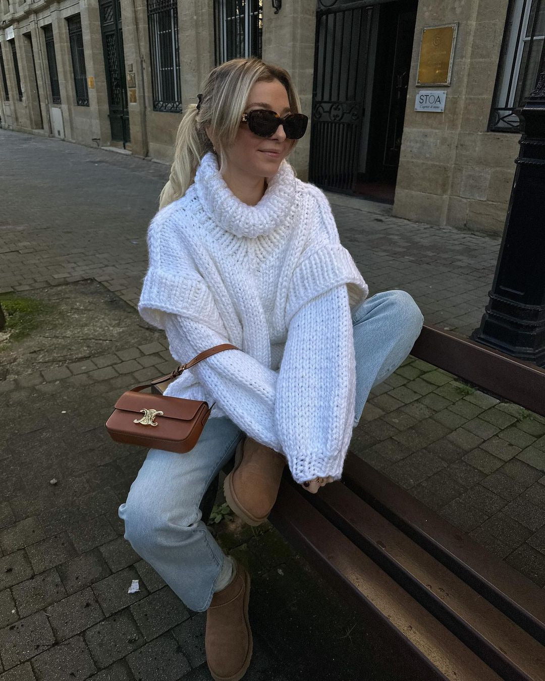 Chunky knit oversized roll-neck sweater for women