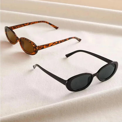 Retro sunglasses with clear lenses, vintage-inspired design 