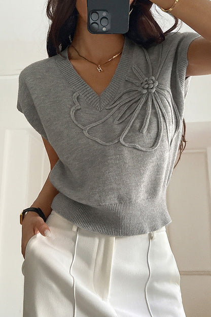 Cozy, loose-fitting knitted vest with a V-neck 