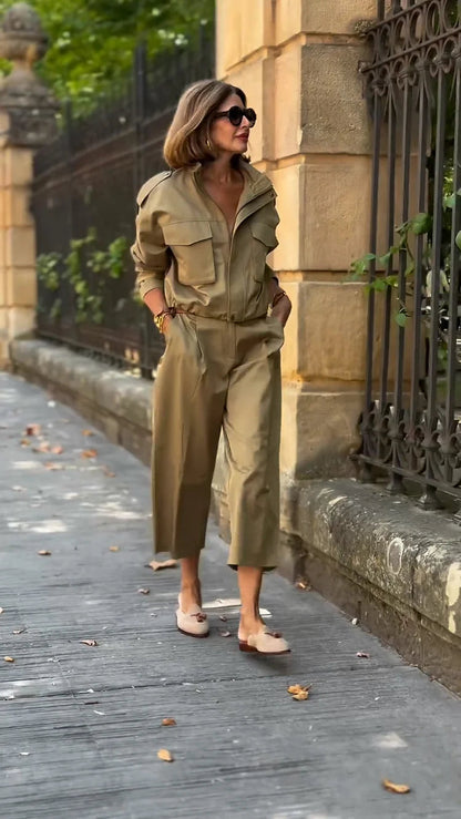 Casual utility cargo jacket with strap and pocket accents 