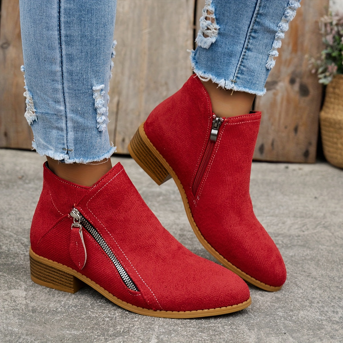 Stylish leather ankle boots for everyday style 