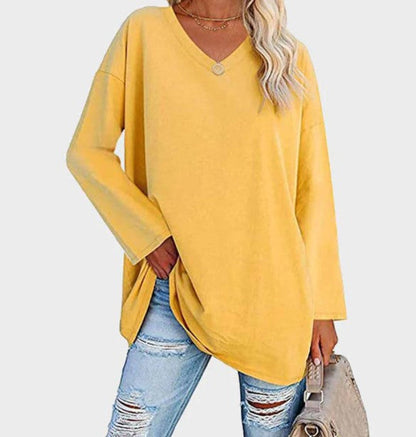 Stylish, elegant long-sleeved sweater for everyday wear 