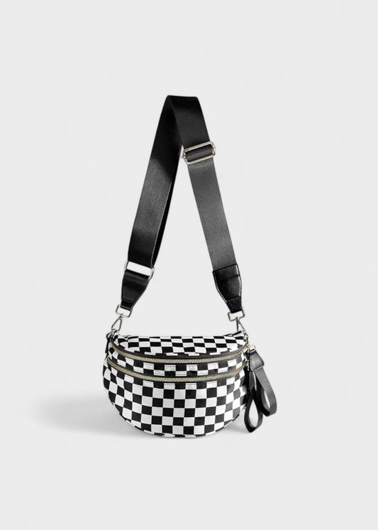 Elegant leather belt bag for hands-free fashion 