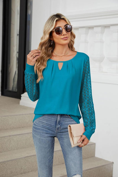 Oswald | Fashionable long-sleeved top with lace details