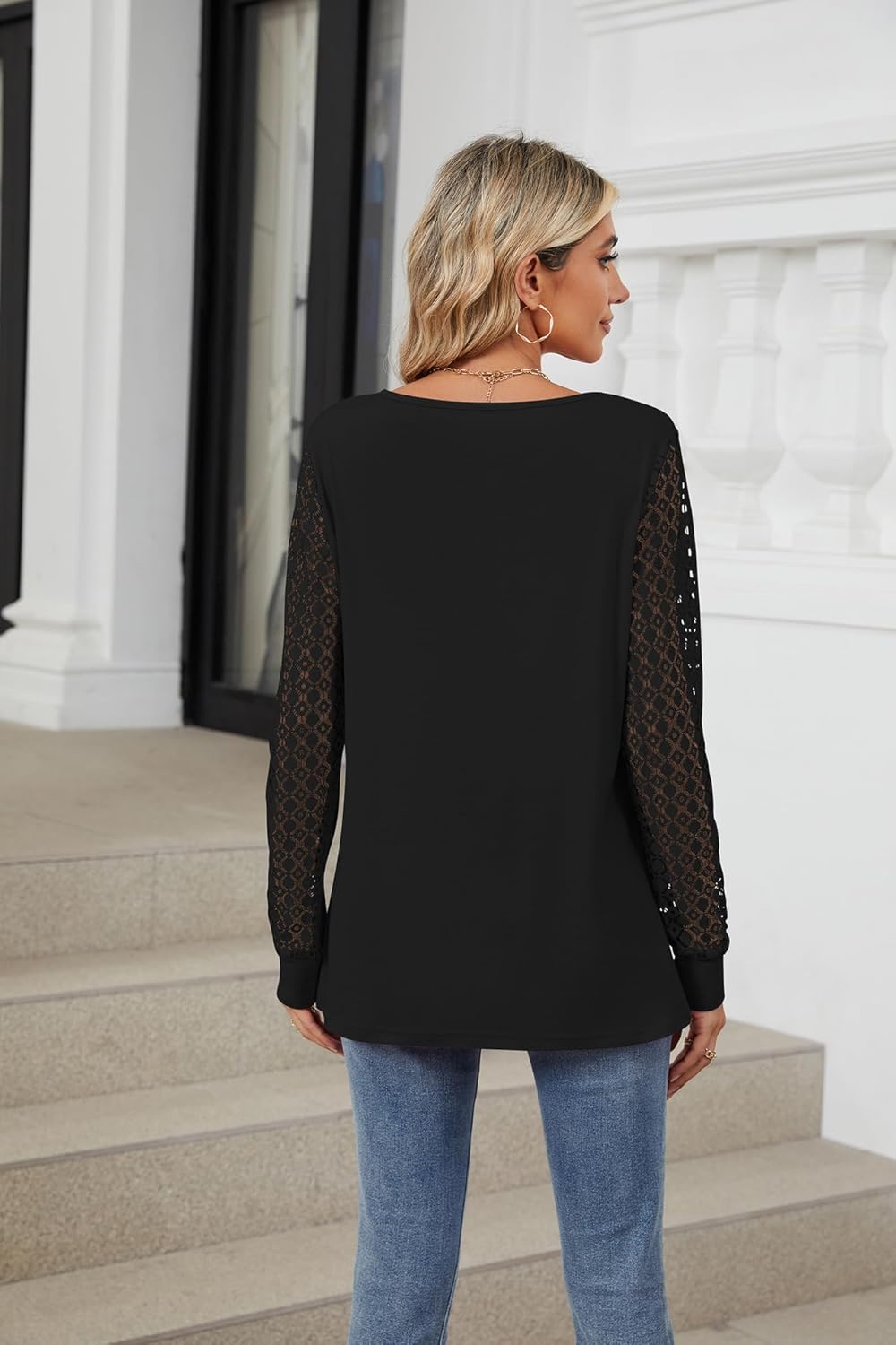 Oswald | Fashionable long-sleeved top with lace details