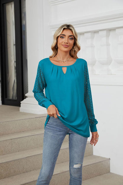 Oswald | Fashionable long-sleeved top with lace details