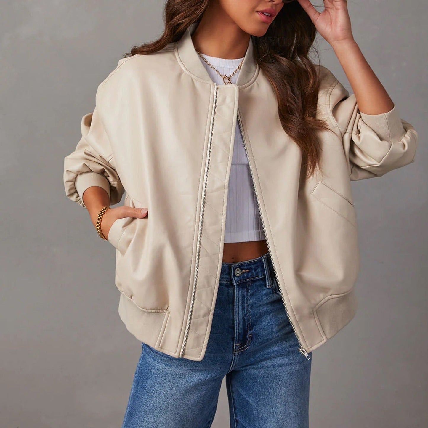 Timeless leather bomber jacket with zipper for women 
