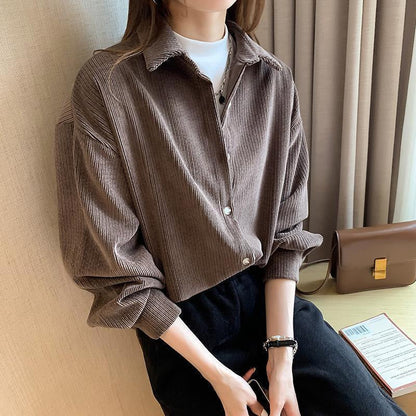 Cozy corduroy shirt with buttons for women 