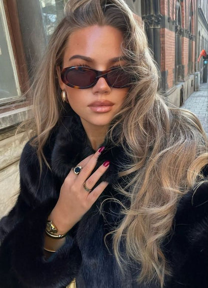 Retro sunglasses with clear lenses, vintage-inspired design 