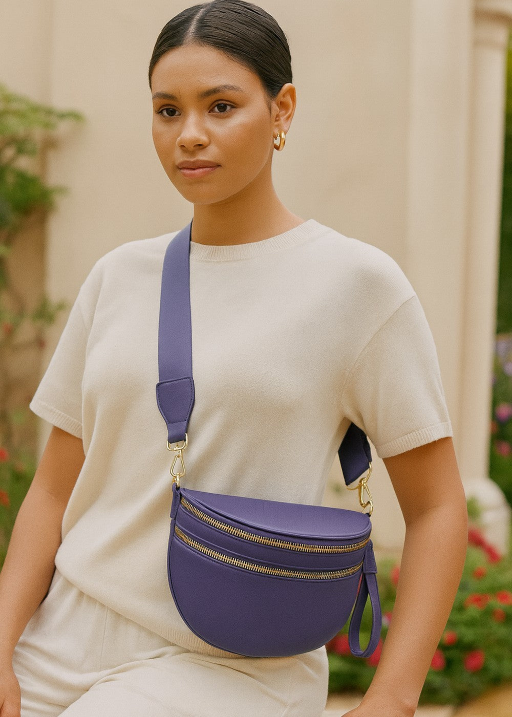 Elegant leather belt bag for hands-free fashion 