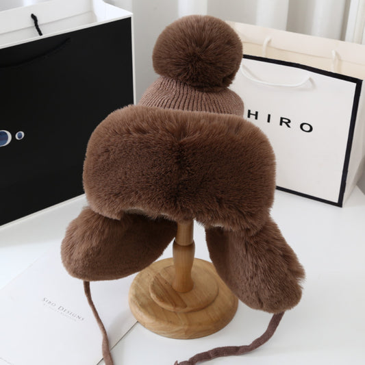 Ede™ – Warm fur hat with bobble 