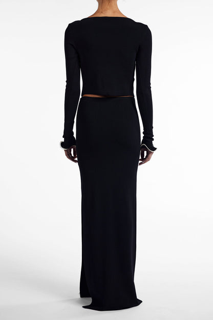 Cozy cardigan with ruffles and knot detail at the front 