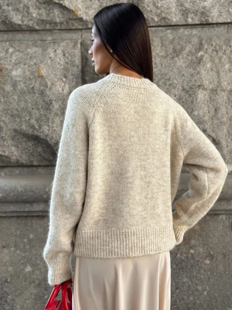 Mira | Cozy cardigan with heart buttons