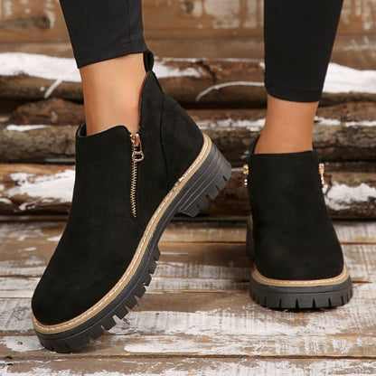 Stylish leather boots for women 