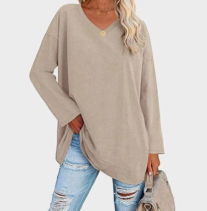 Stylish, elegant long-sleeved sweater for everyday wear 