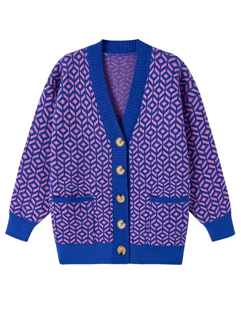 Cozy knitted cardigan with geometric pattern and button placket 
