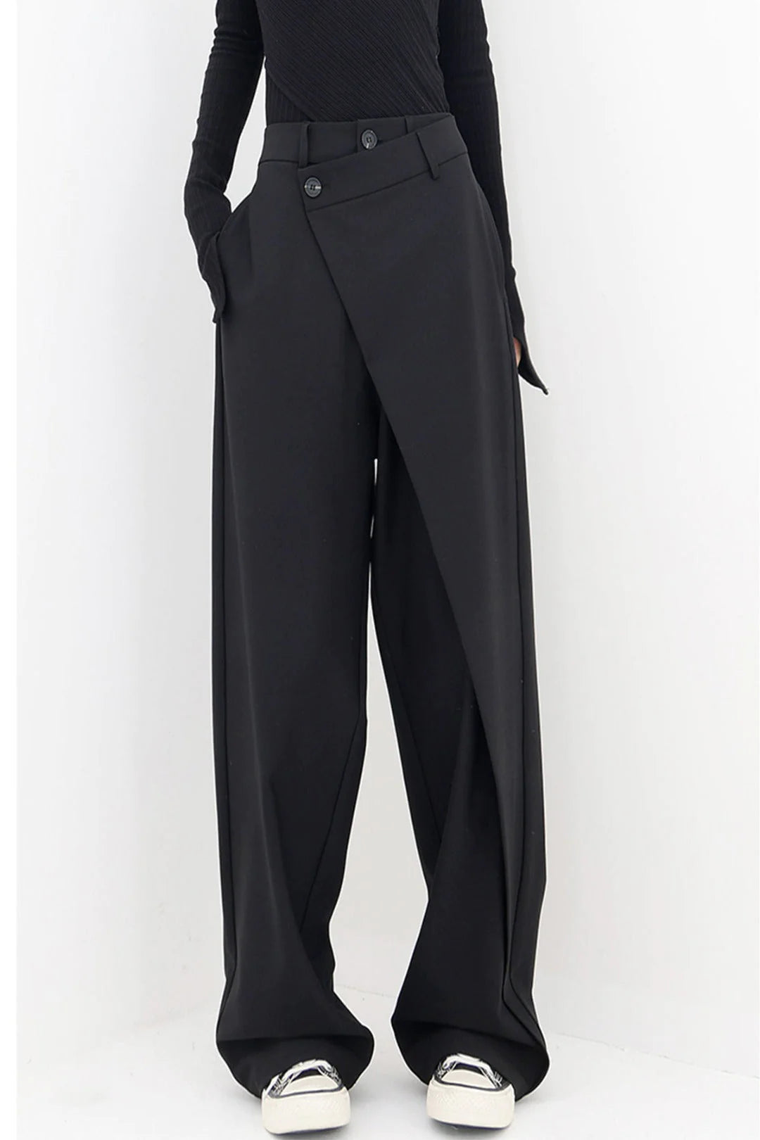 Flowing wide-leg trousers for effortless style 