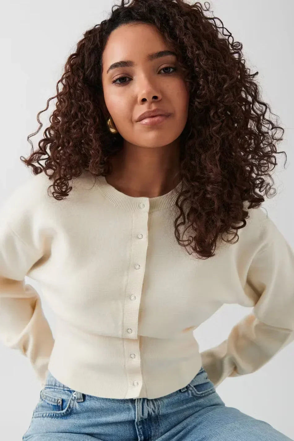 Elegant blouse with button placket, versatile straight cut and cuff details 